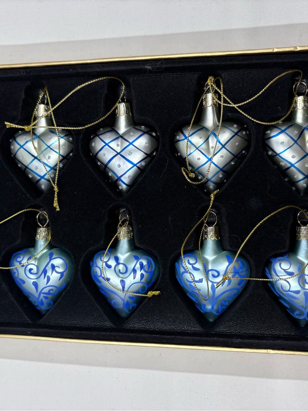 Vtg Hand Painted Glass Heart Shaped Christmas Ornaments- Set of 10